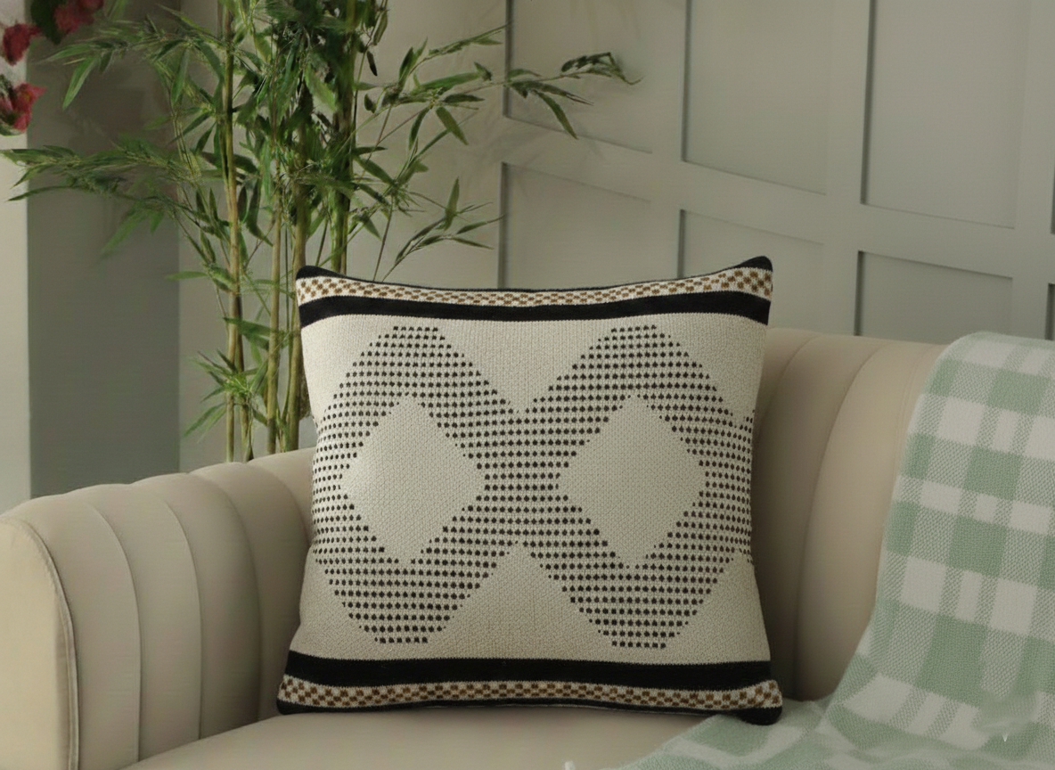 Scandinavian Diamond Pattern Cushion Cover (21x21)